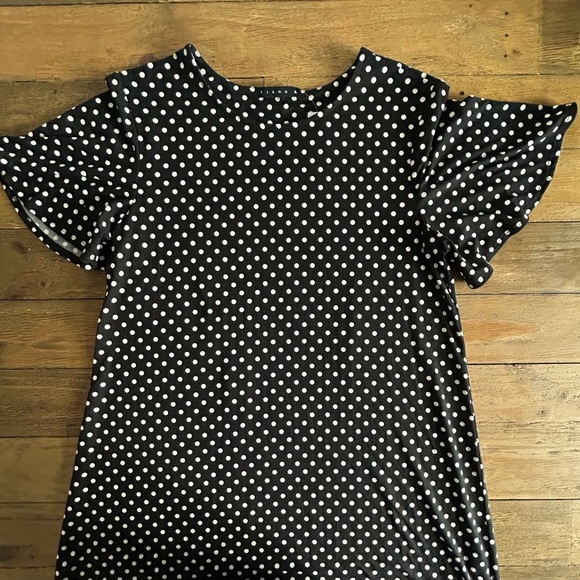 TIANA B Chic Black and White Polka Dot Shift Dress Flutter Sleeves Lightweight - Picture 3 of 6